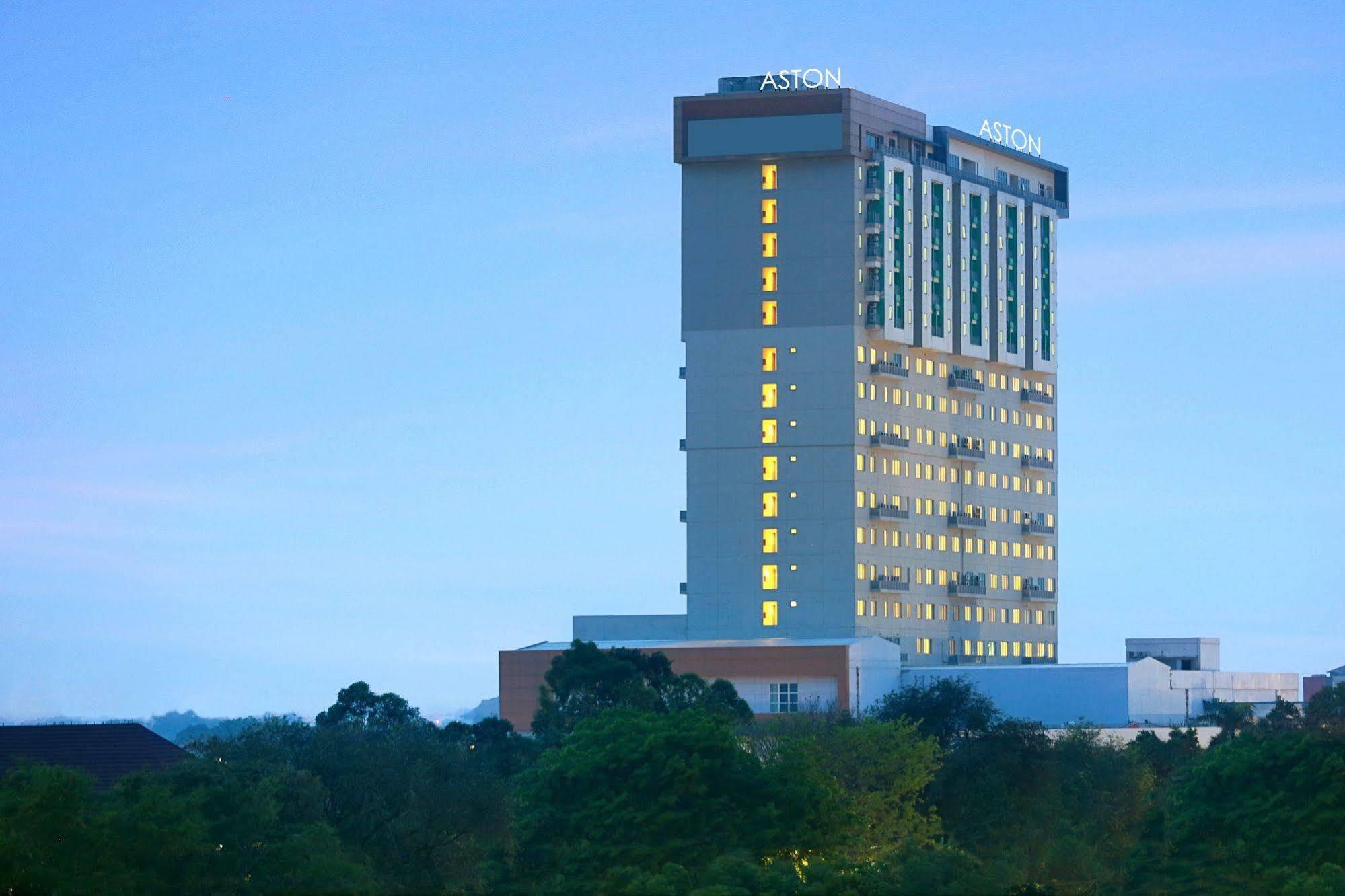 ASTON Solo Hotel Esterno foto